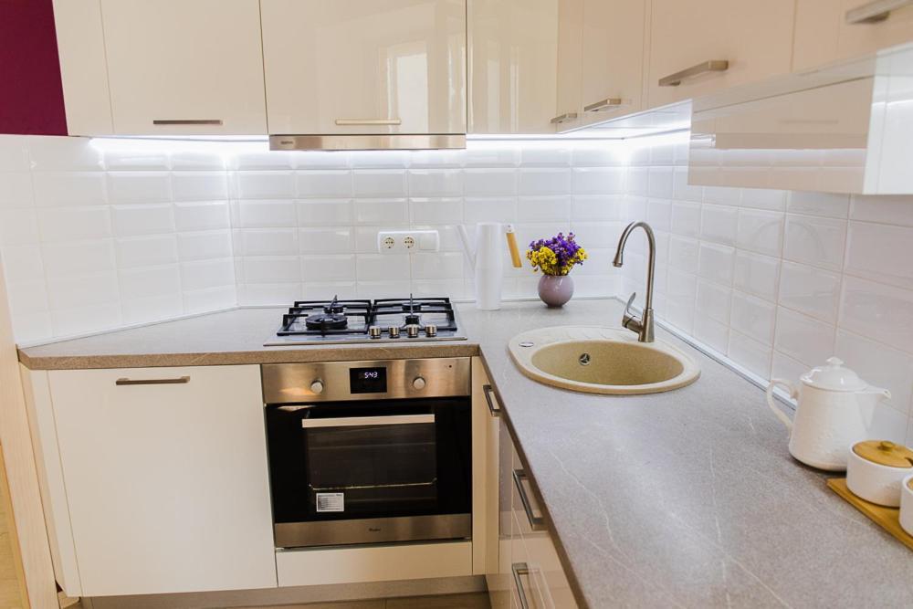 אירפין Skandi Apartment Near The Park מראה חיצוני תמונה
